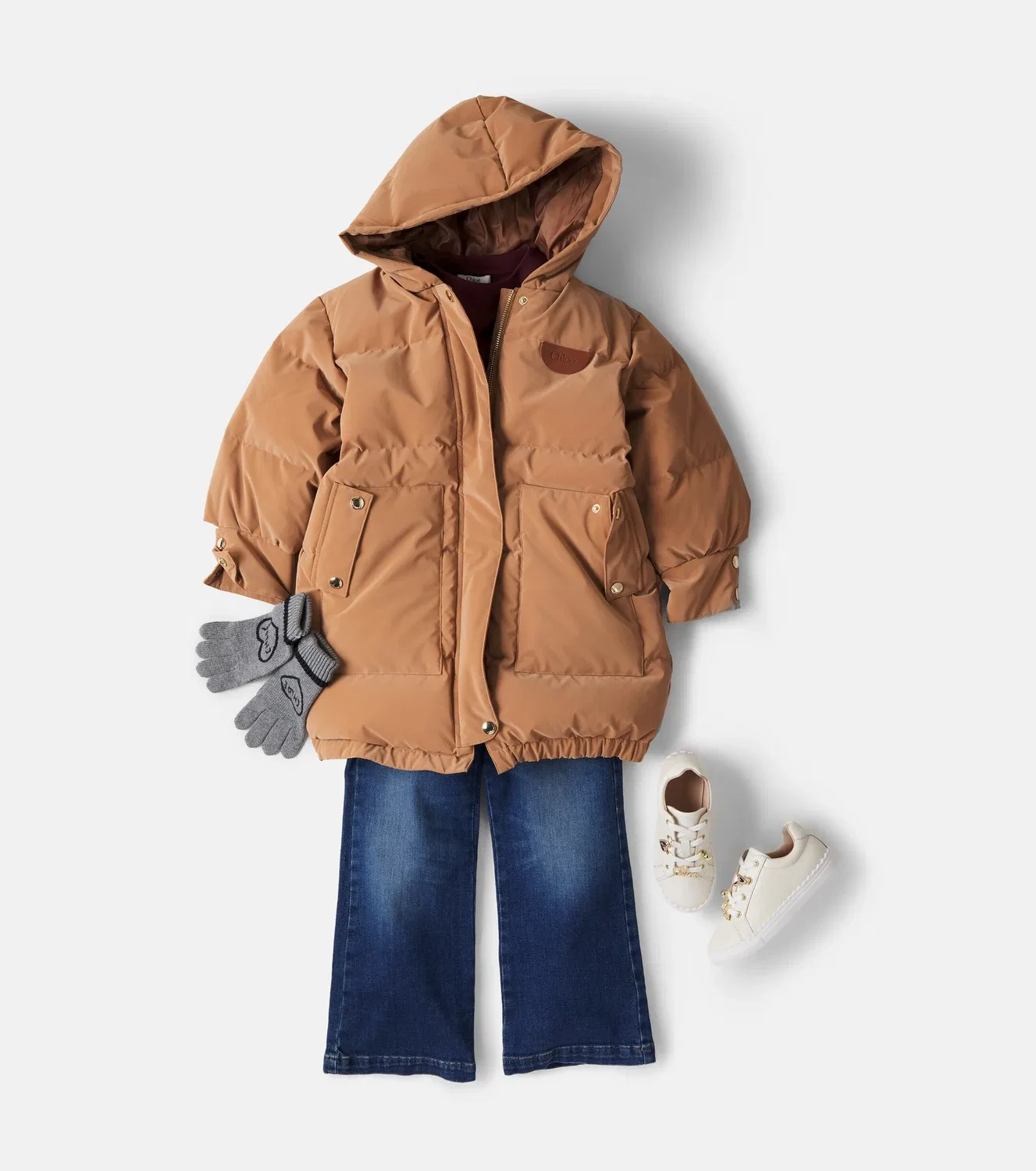 Пуховик с капюшоном и логотипом Chloé Kids, коричневый — фото 2