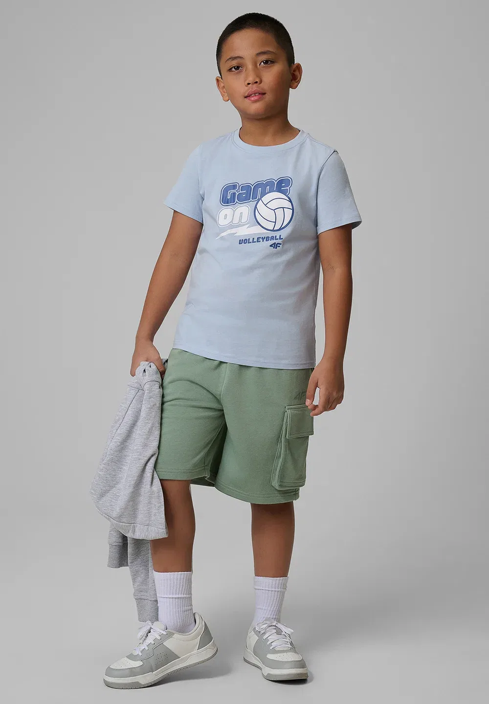 Spodenki dresowe chłopięce - czarne 140 (9-10 лат) - спортивные шорты 4F, Mint