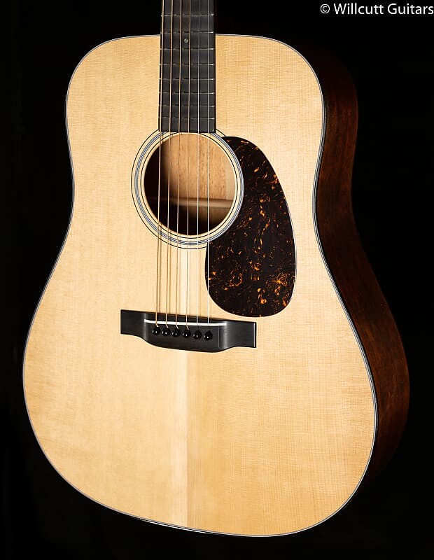

Martin D-18 Authentic 1937 VTS (178)