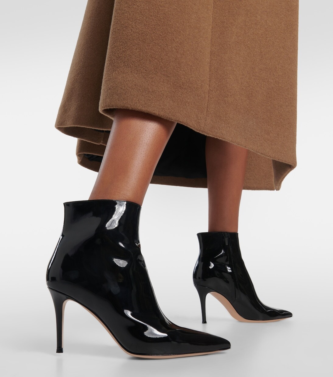 Ботильоны из лакированной кожи Gianvito Rossi, черный — фото 4
