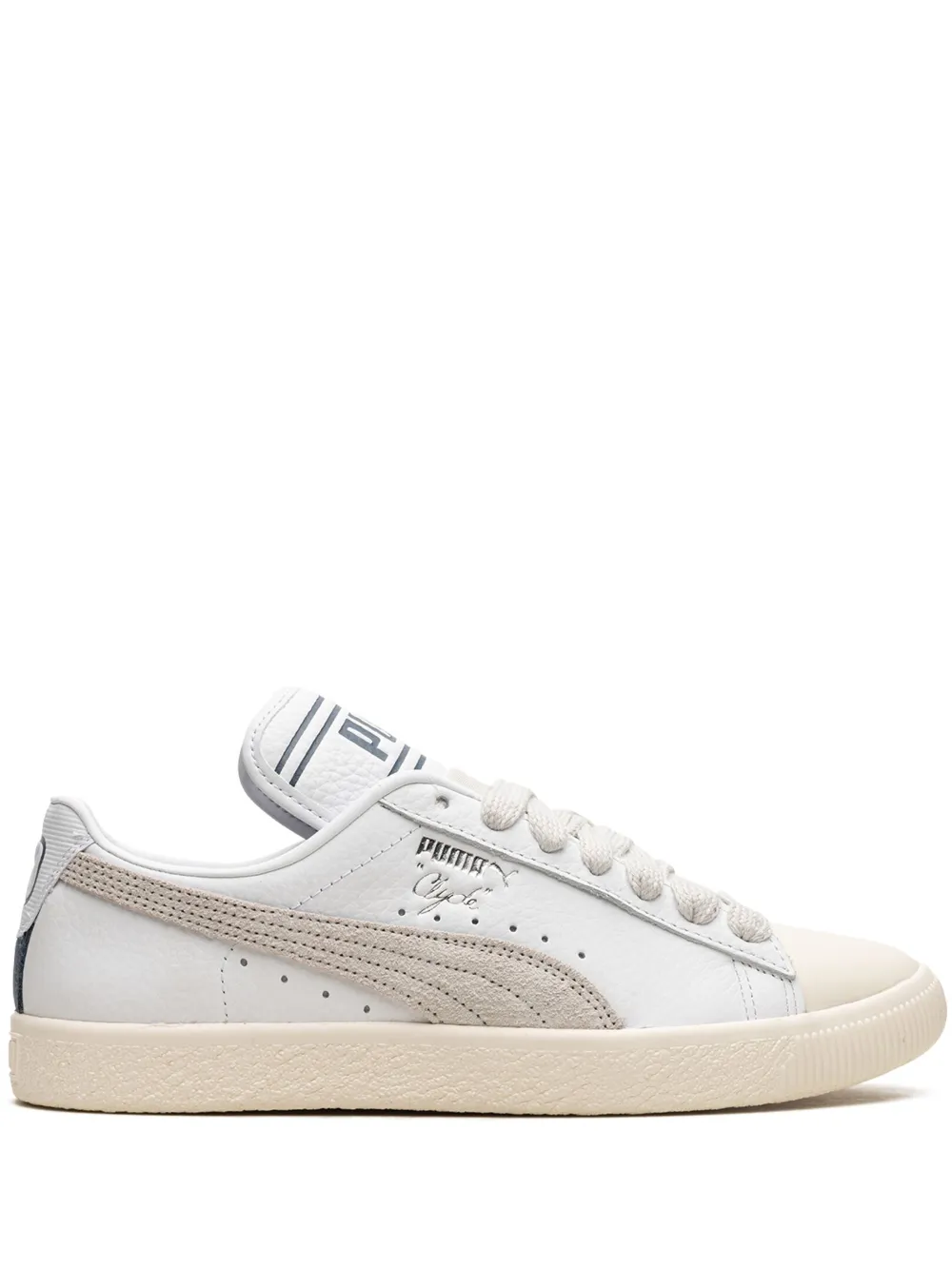 

Кроссовки Clyde Q3 из коллаборации с Rhuigi PUMA, белый