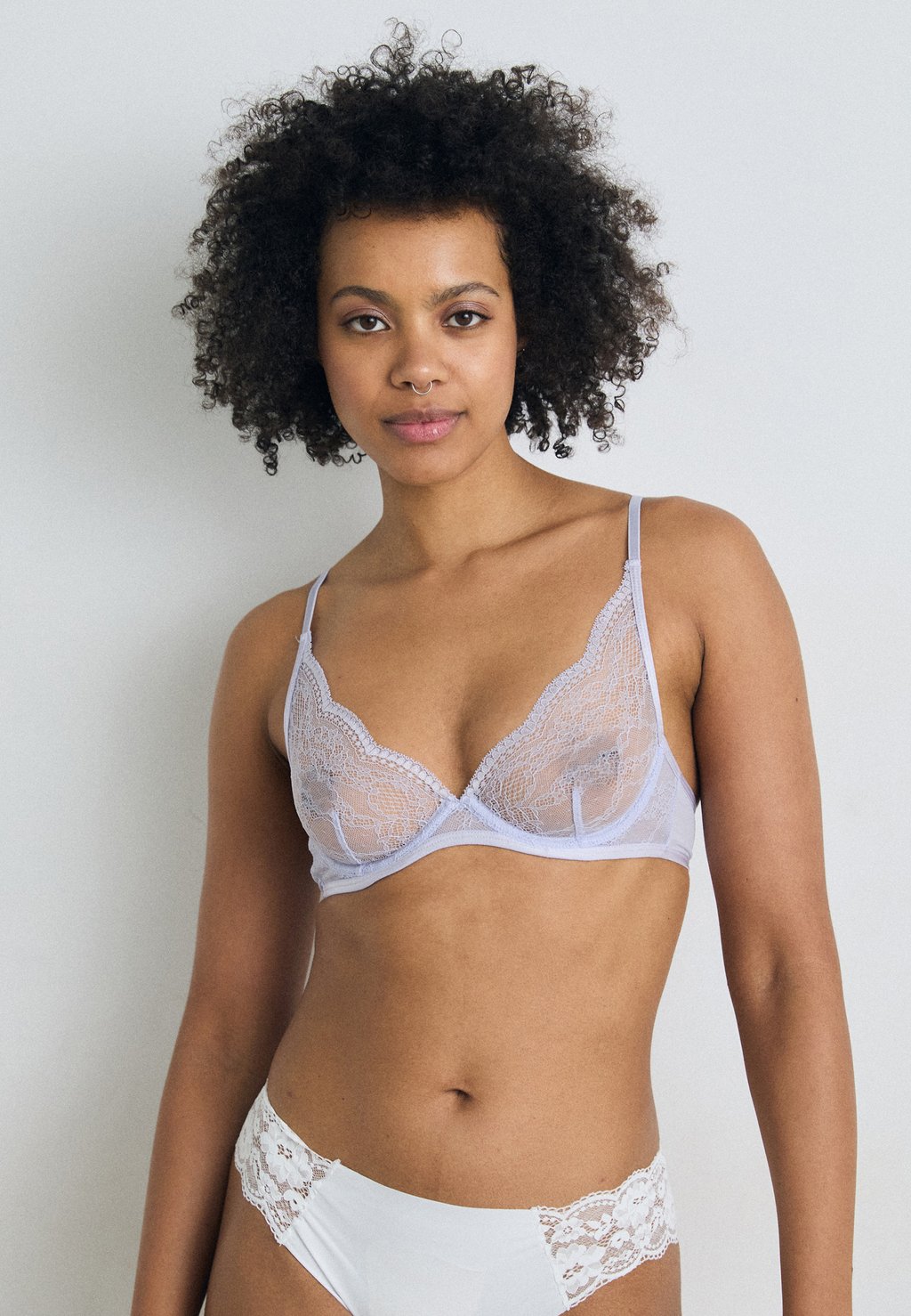 

Бюстгальтер на косточках ISABELLE UP Hunkemöller, сиреневый