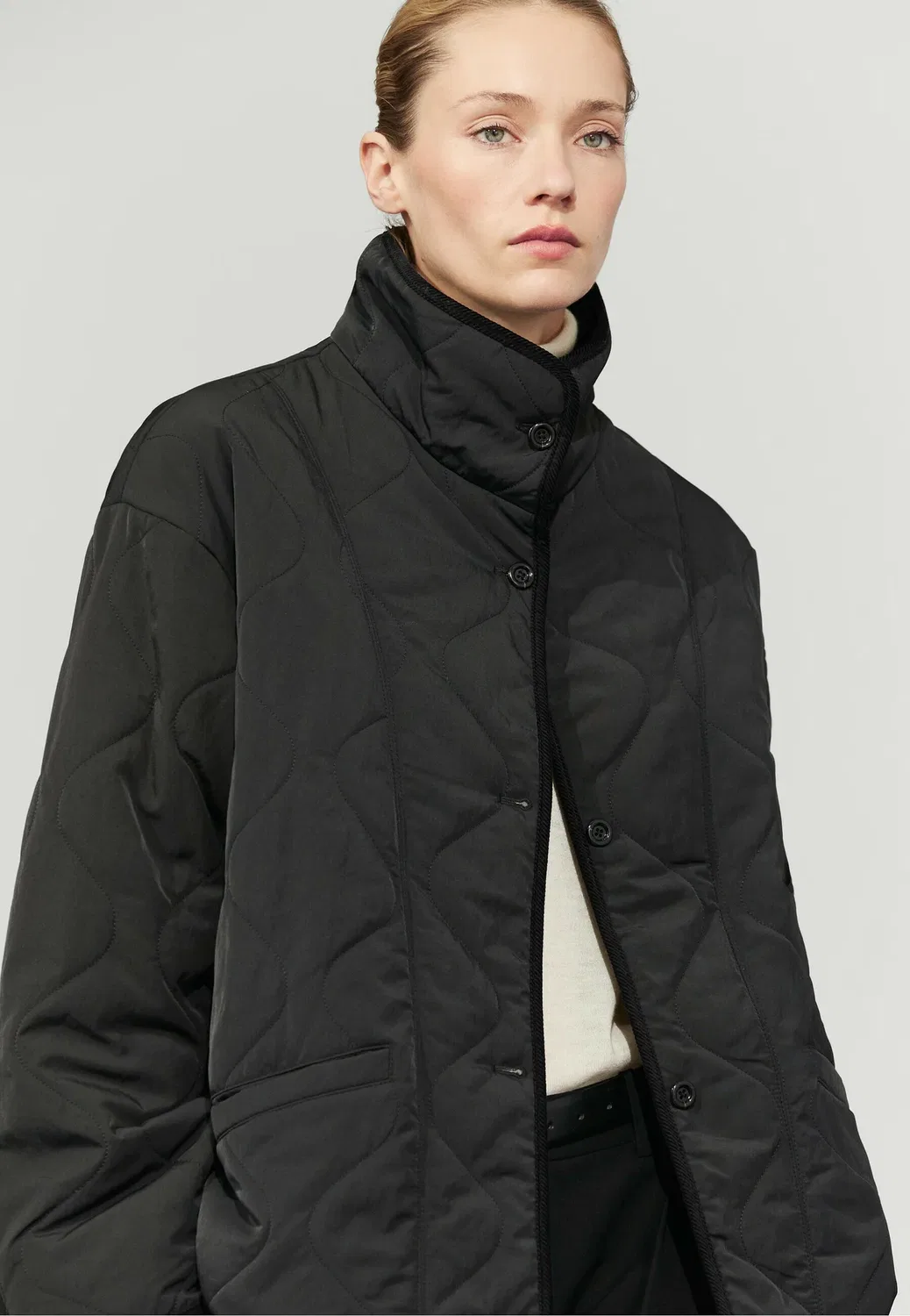 Куртка с волнистой строчкой - легкая куртка Massimo Dutti, Black — фото 3