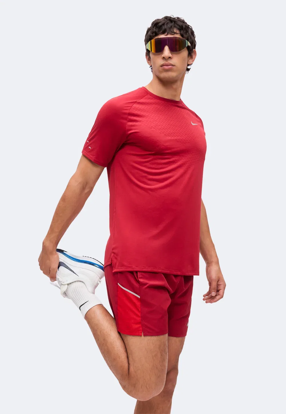 Stride - спортивная футболка Nike Performance, Tough Red — фото 4