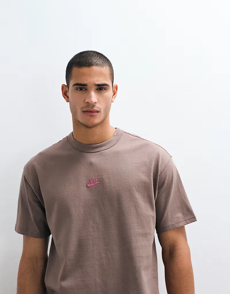 Футболка оверсайз Nike Premium Essentials коричневого и, розовый — фото 3