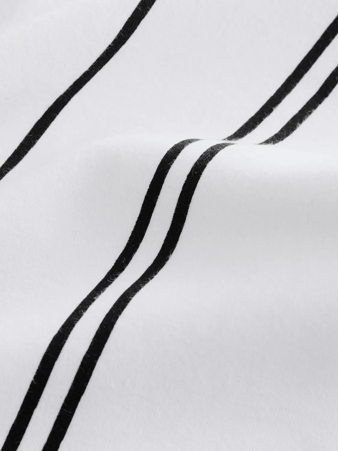 Поло с застежкой-молнией, вертикальная полоска, модель Vertical Stripe Zip Neck Next, белый/черный — фото 4