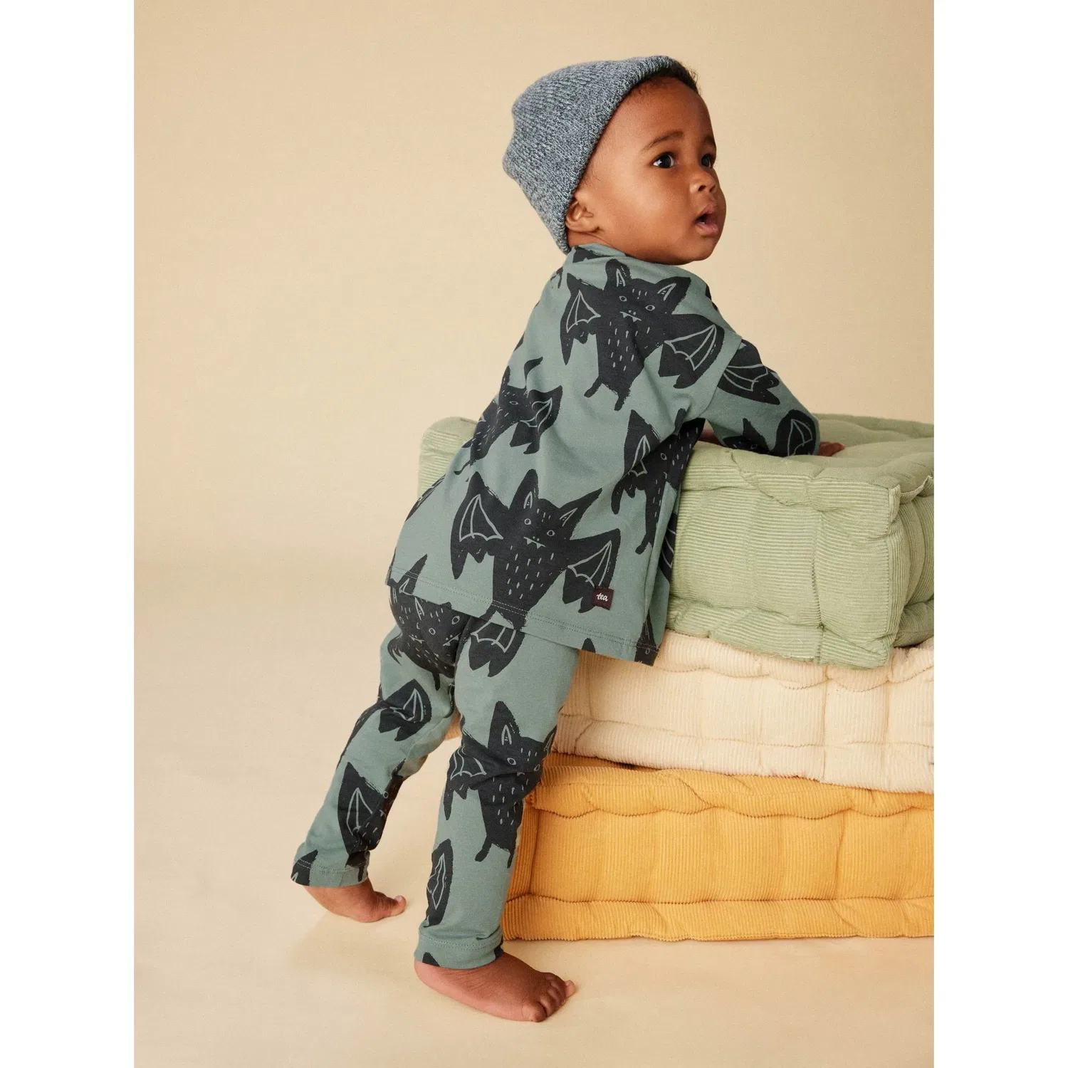 Детский комплект одежды с принтом летучих мышей Two Piece Baby Play Set Tea Collection, Fly By Night Bats — фото 3