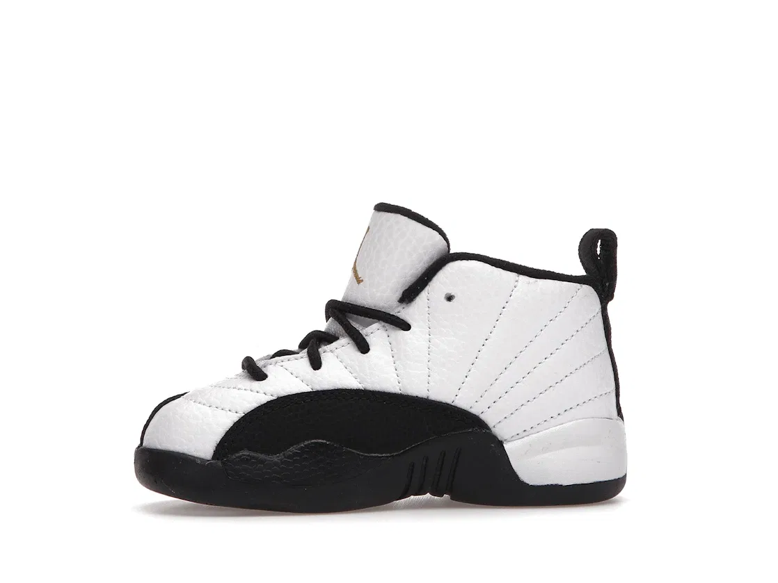Детские кроссовки с длинным шнурком Jordan 12 Retro Jordan, White/Black-Metallic Gold — фото 3