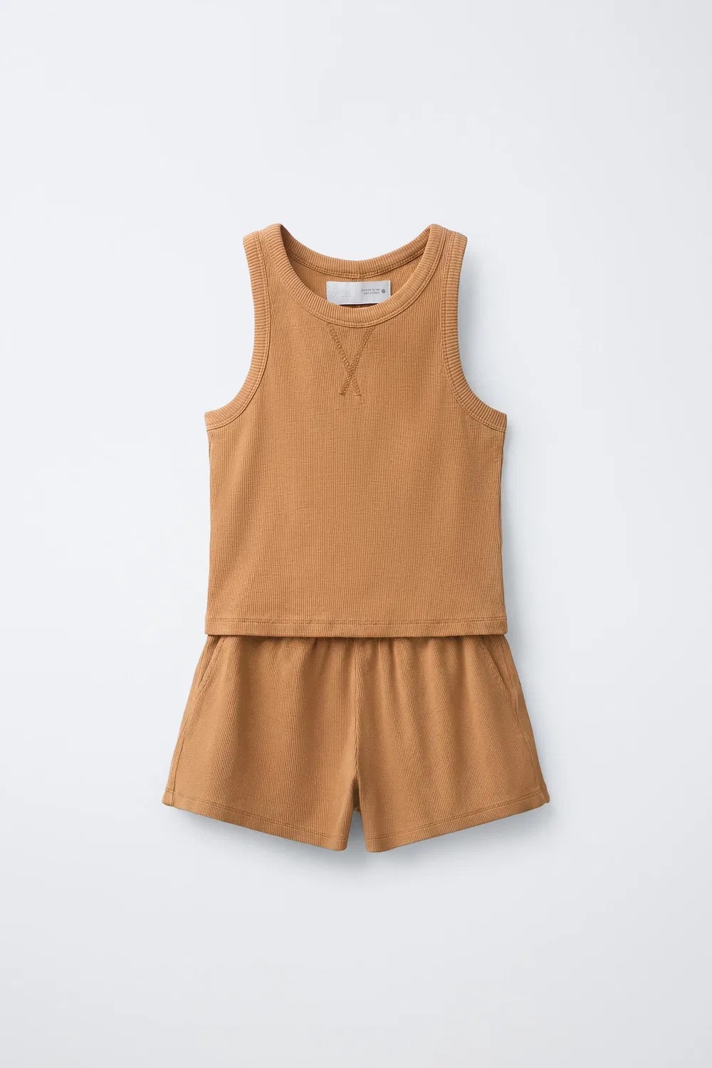 Комплект из майки-борцовки из рваной ткани и шорт-бермуды ZARA, Beige