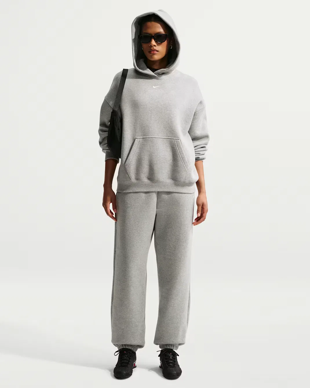Женские брюки с высокой посадкой, свободного кроя и манжетами Nike Studio Fleece Medium Weight, Dark Grey Heather/Sail