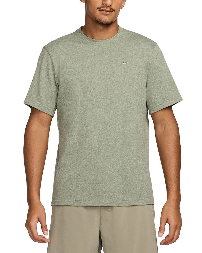 

Футболка Primary Dri-FIT Nike, зеленый