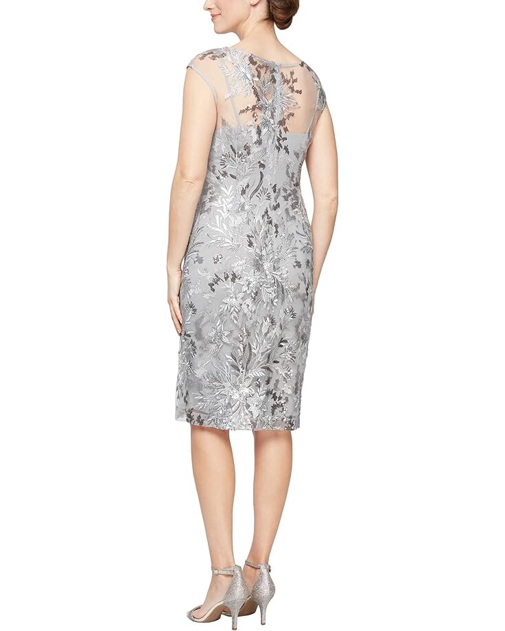 

Платье Alex Evenings Short Cap Sleeve Embroidered V-Neck with Sequin Detail, серебряный, Серый, Платье Alex Evenings Short Cap Sleeve Embroidered V-Neck with Sequin Detail, серебряный