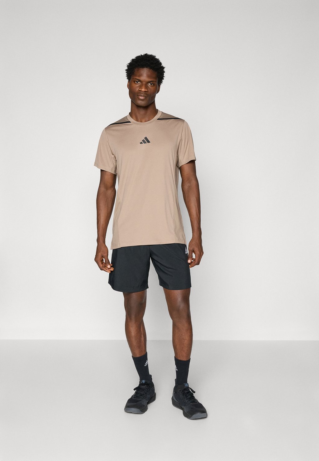 Спортивная футболка TEE Adidas Performance, коричневый — фото 2