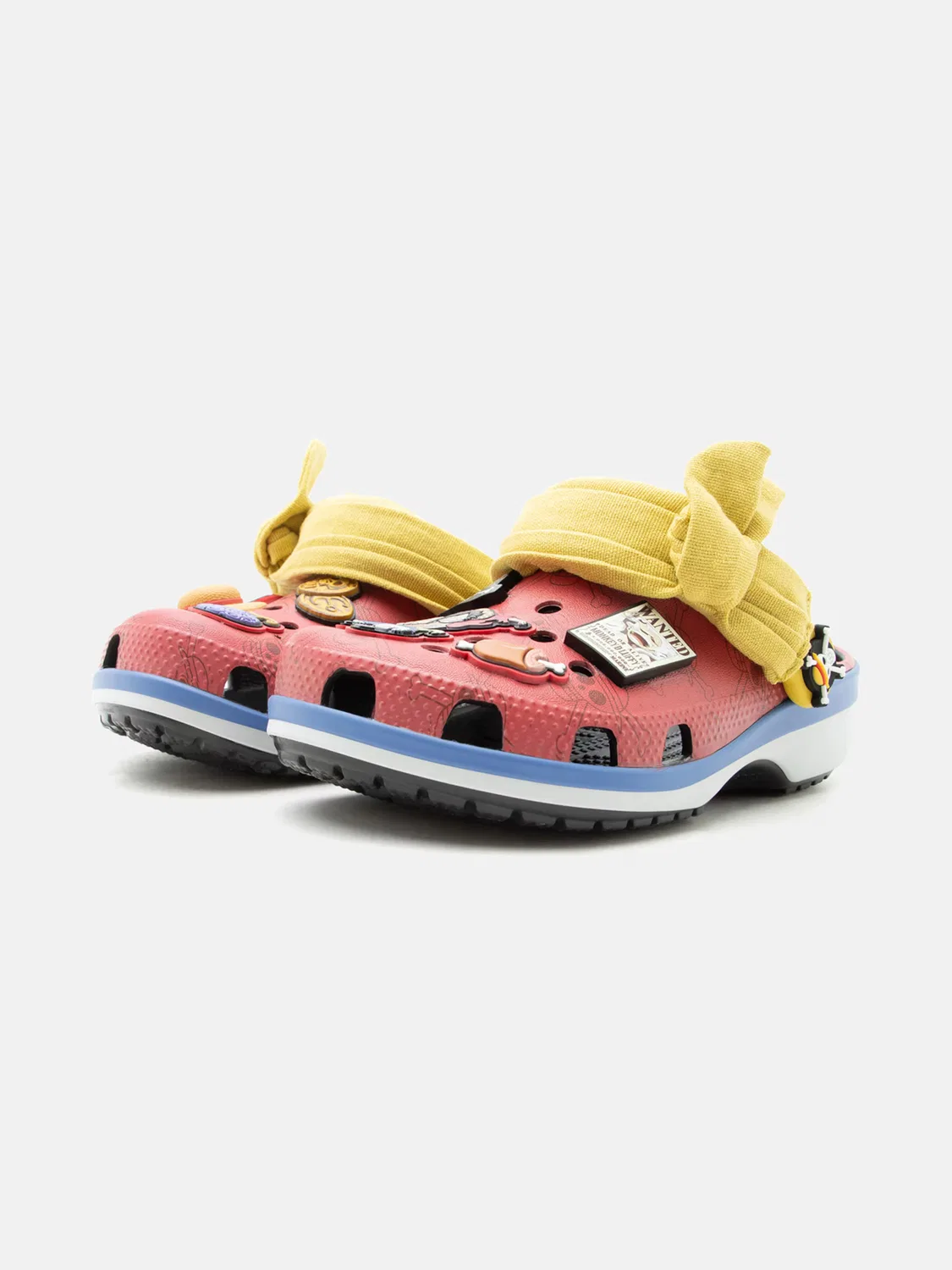 Сандалии Crocs One Piece Luffy CLASSIC красного цвета — фото 2
