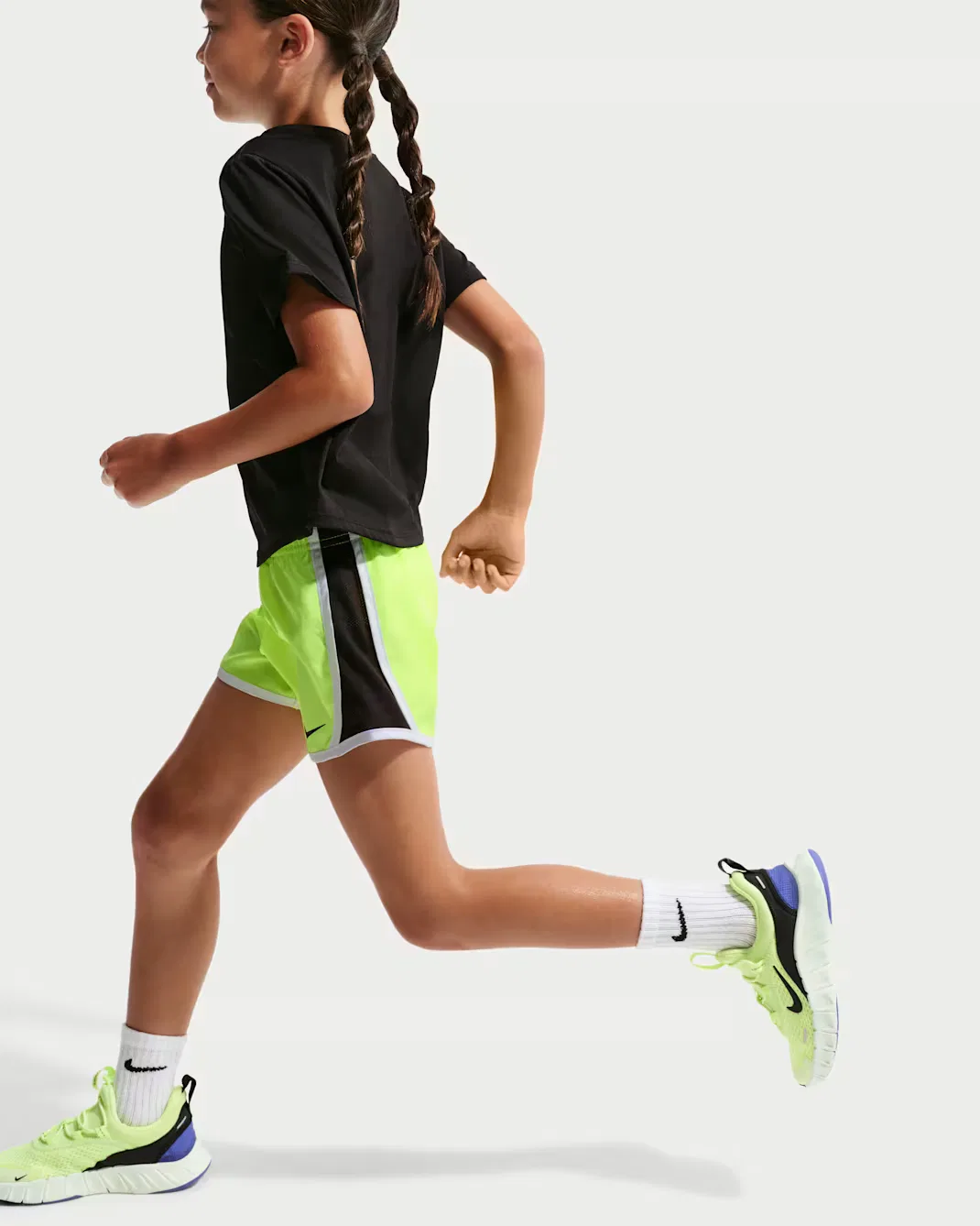 Детские шорты Dri-FIT Tempo Nike, Black/Volt — фото 4