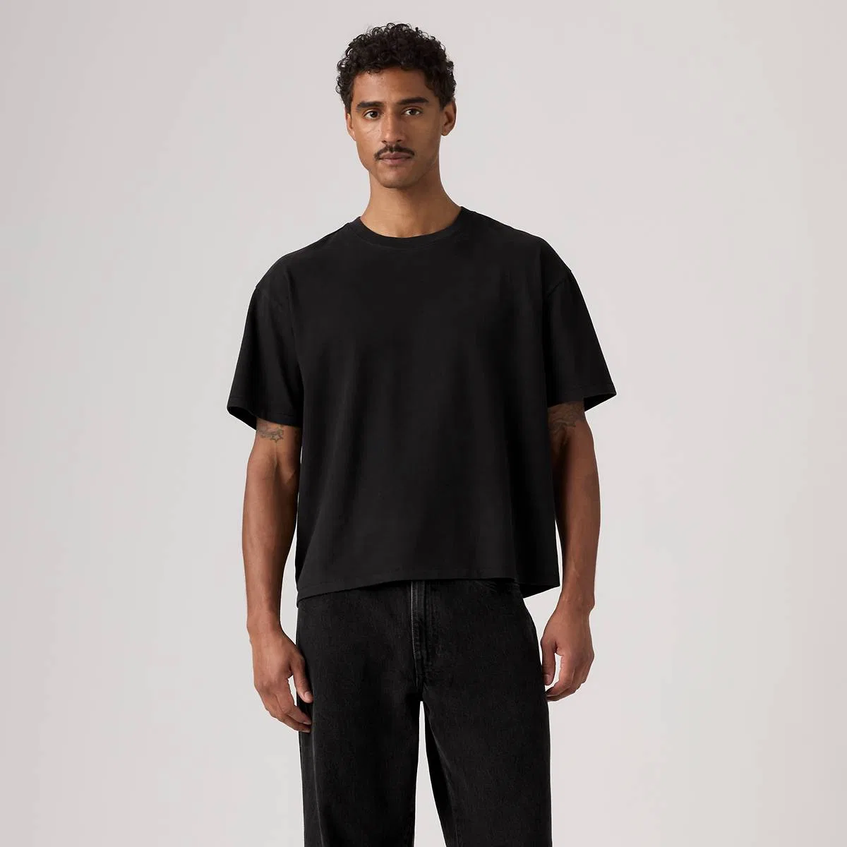 Свободная футболка с коротким рукавом Levi's, Sheen Wash Jet Black - Black — фото 3