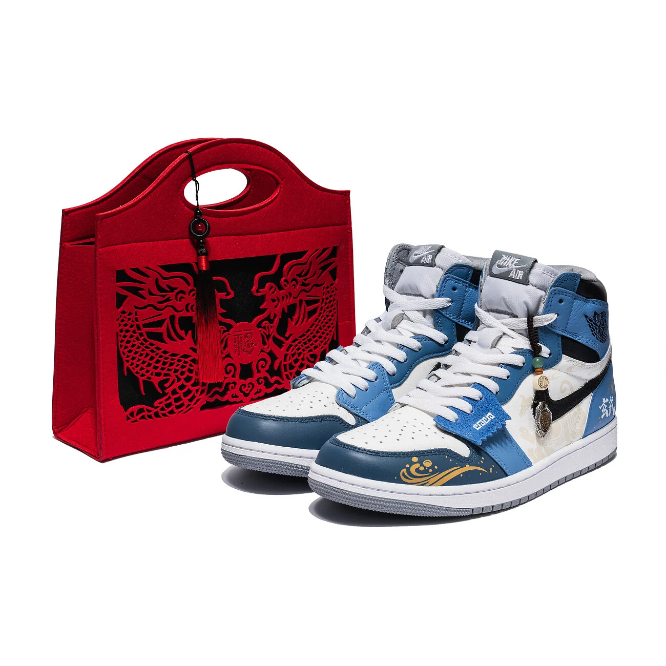 

Кроссовки Air Jordan 1 Vintage Basketball Women's High-Top, синий/белый/черный