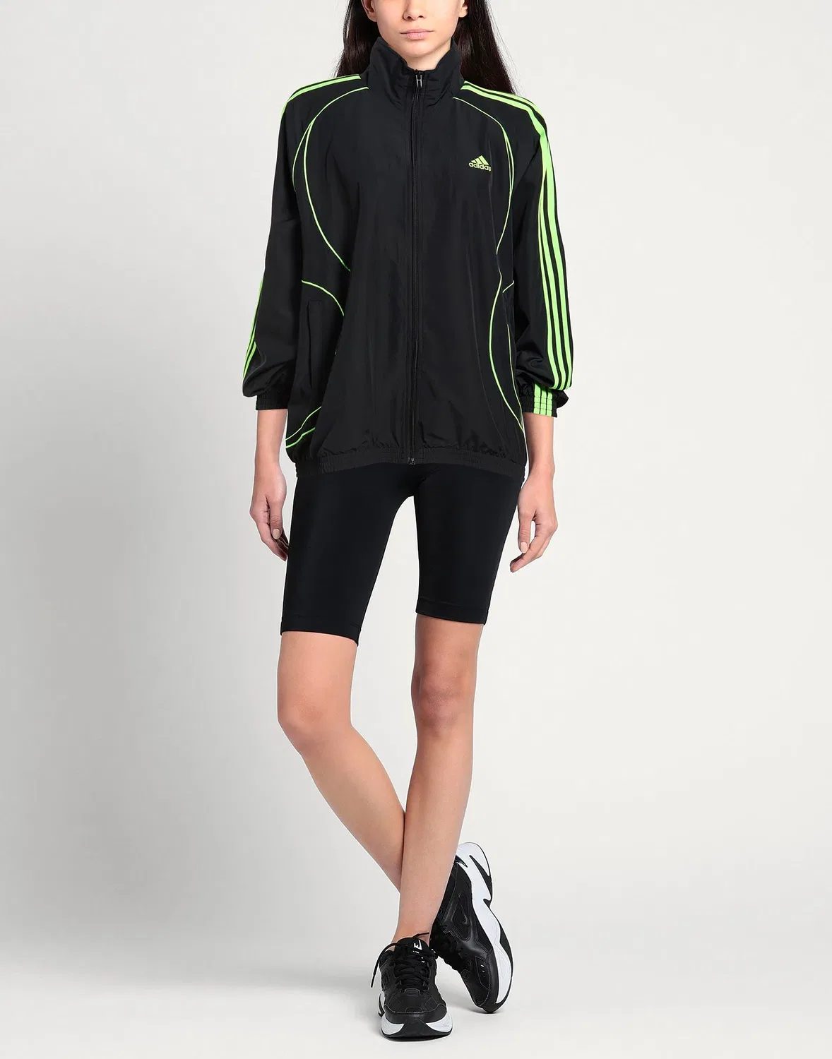 Женский свитшот с принтом Adidas, черный — фото 2