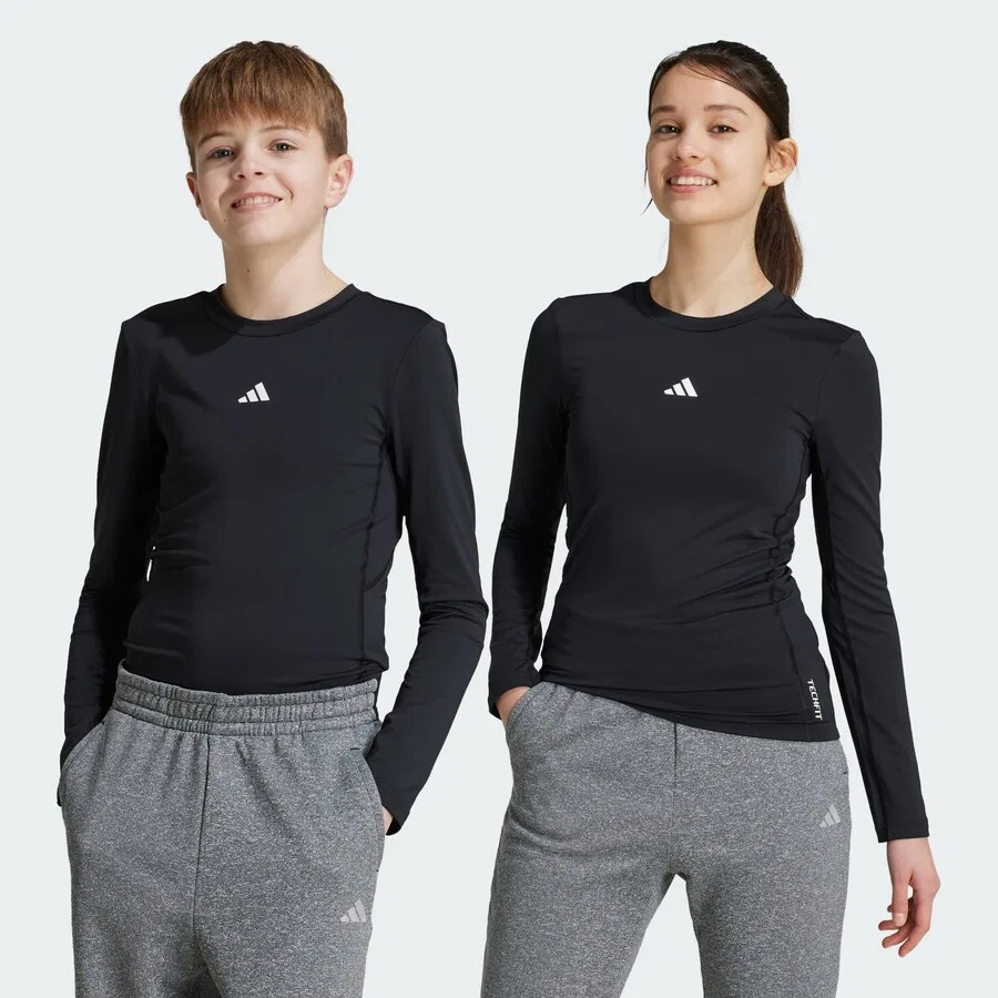 Спортивная футболка ADIDAS SPORTSWEAR Performance Shirt 'TECHFIT Long Sleeve' черного цвета — фото 2
