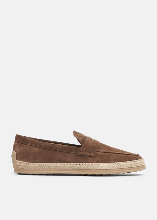 

Лоферы TOD'S Suede slip-on loafers, коричневый
