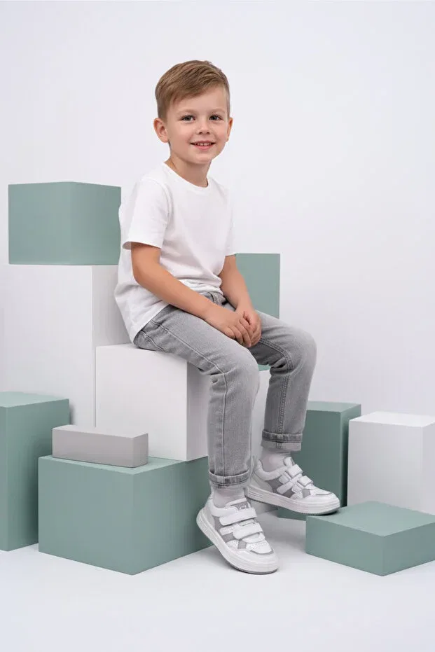 Детские кеды для мальчиков с коротким каблуком Wang Kids A More, White — фото 4