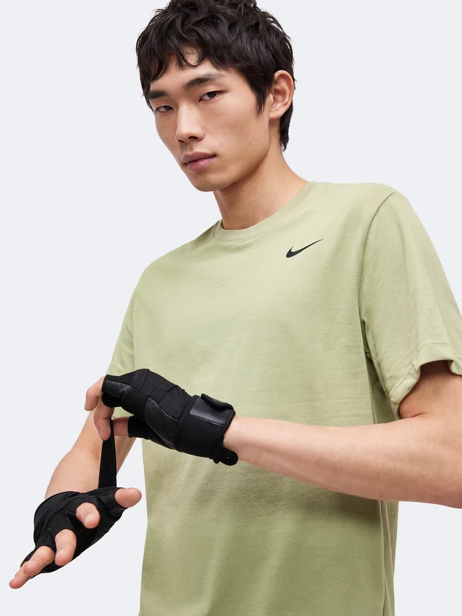 Спортивная футболка NIKE Performance Shirt пастельно-зеленого цвета — фото 2