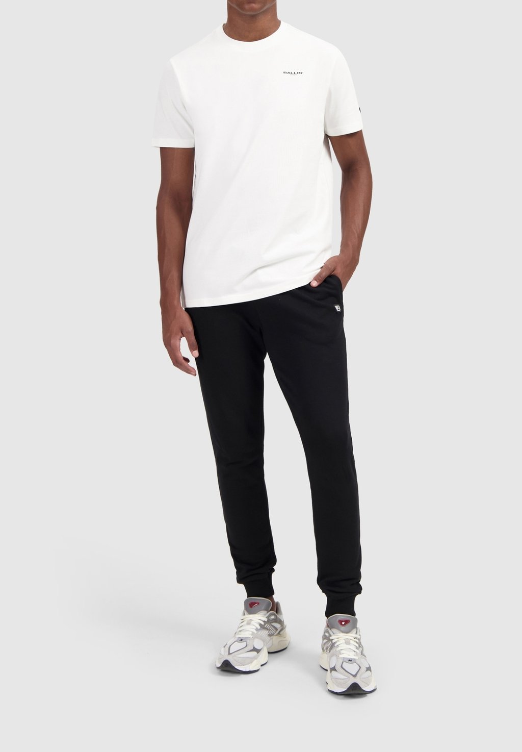 

Базовая футболка REGULAR FIT CREWNECK Ballin, молочный