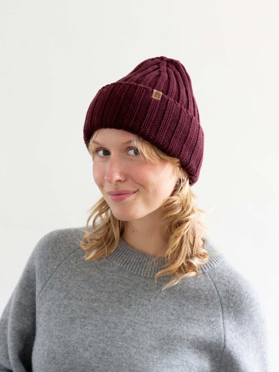 

Шапка KOPYTO GULO, бордовый