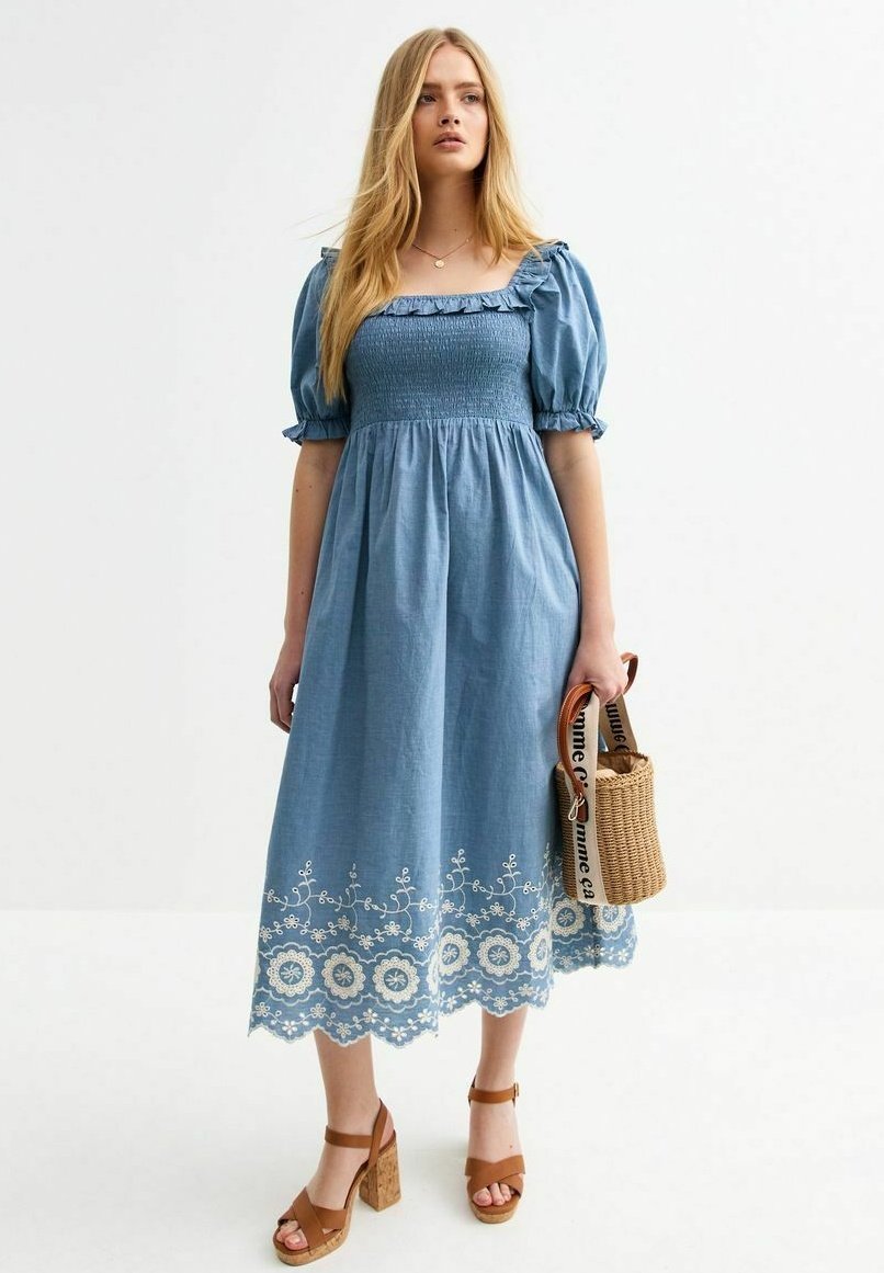 

Повседневное платье FLORAL EMBROIDERED FRILLY TRIM MIDI New Look, синий