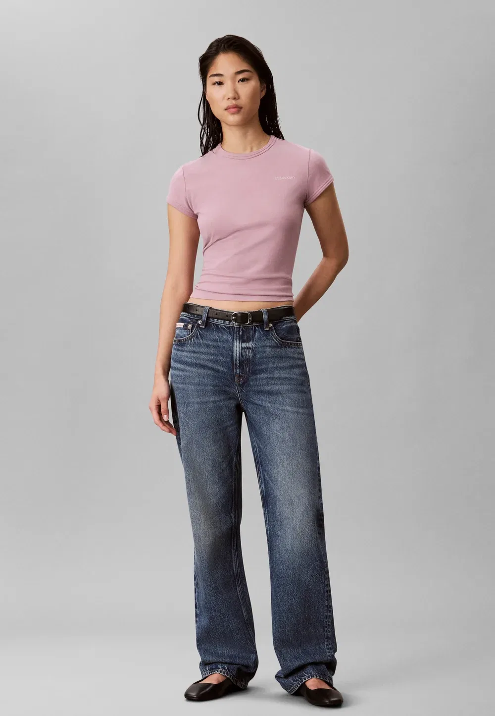 Облегающая женская футболка с логотипом - базовая футболка Calvin Klein, Dusky Orchid — фото 2