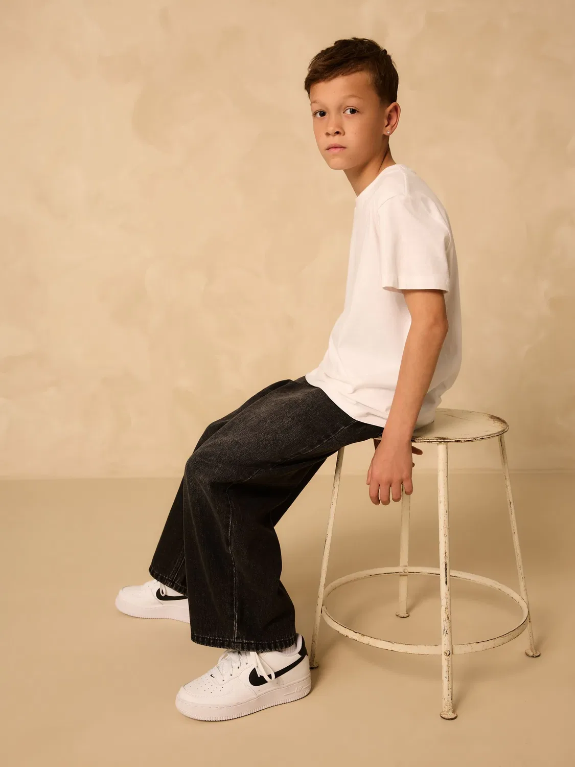 Джинсы Super-wide Fit Next, Washed Black — фото 4