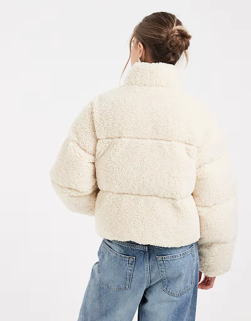 Укороченная пуховая куртка Levi's Brynn Borg, кремовый — фото 3