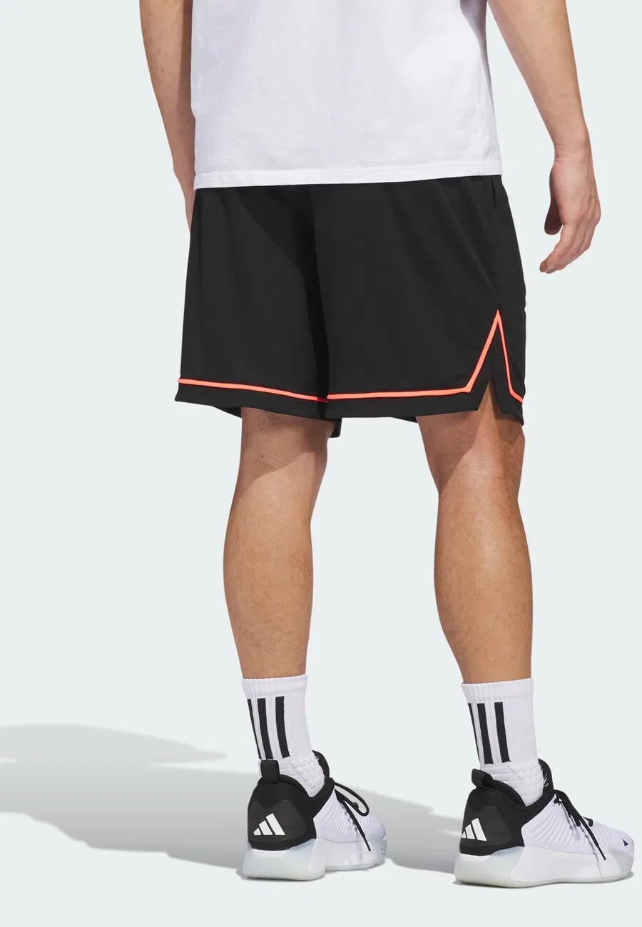 Спортивные шорты ADIDAS PERFORMANCE свободного кроя с эмблемой баскетбольного клуба, черные — фото 3