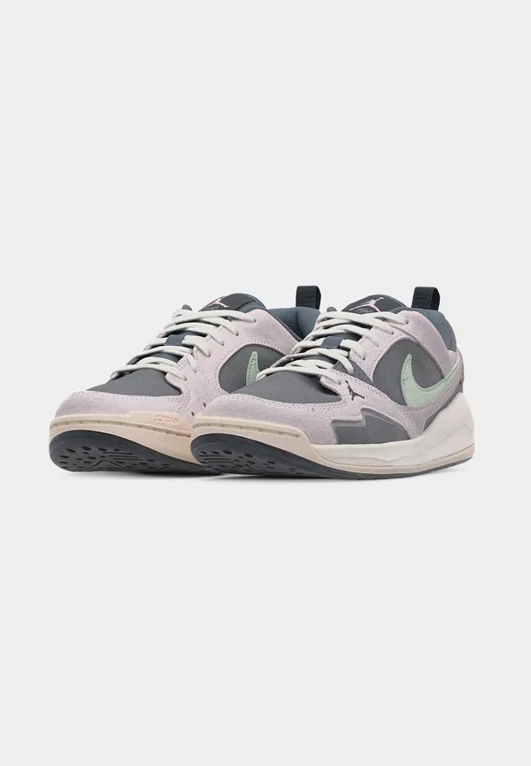 Кроссовки jordan cmft era Jordan, Cool Grey/Jade Aura/Iris Whisper/Anthracite/Sail/Iced Carmine — фото 3