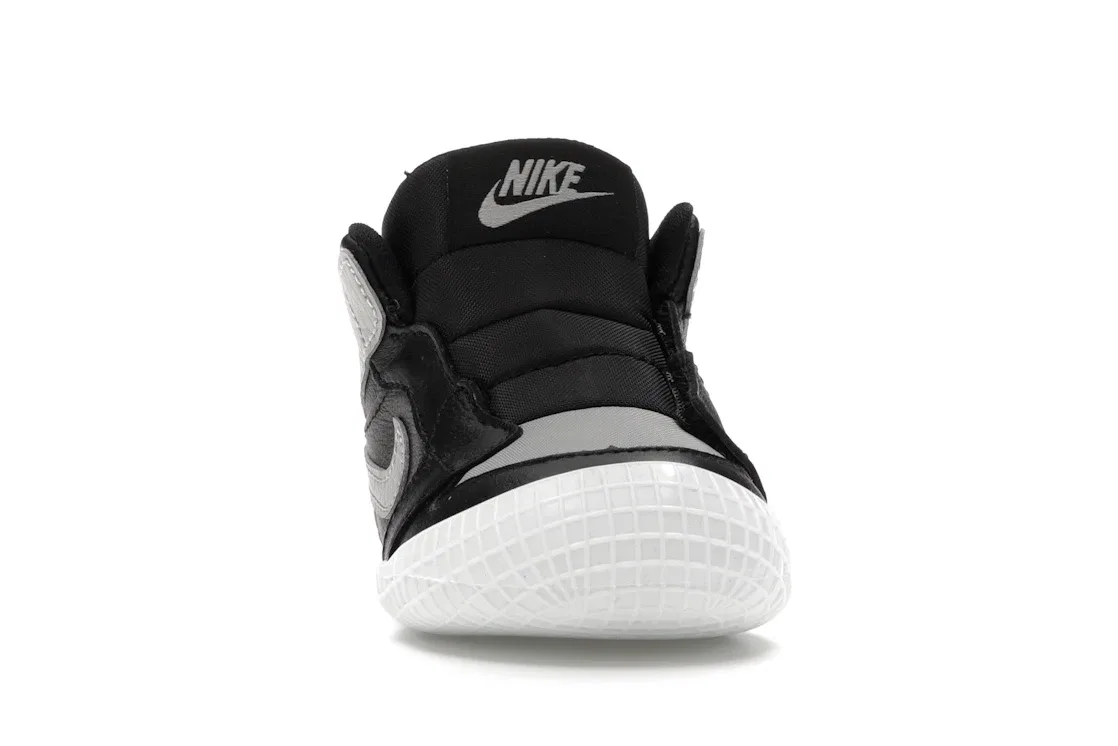 Детские кроссовки-пинетки с мягкой подошвой Jordan 1 Crib Bootie Jordan, Black/White/Medium Grey — фото 2