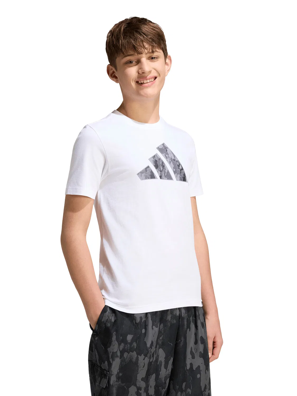 Спортивная футболка Adidas Sportswear Performance белого цвета — фото 2