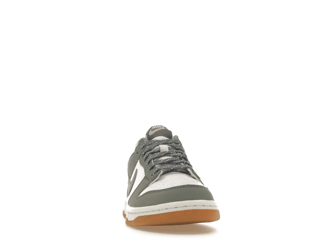 Детские кроссовки Lifestyle Nike Dunk Low Reflective Grey, White/Smoke Grey/Light Iron Ore/Gum Light Brown/Reflect Silver — фото 2