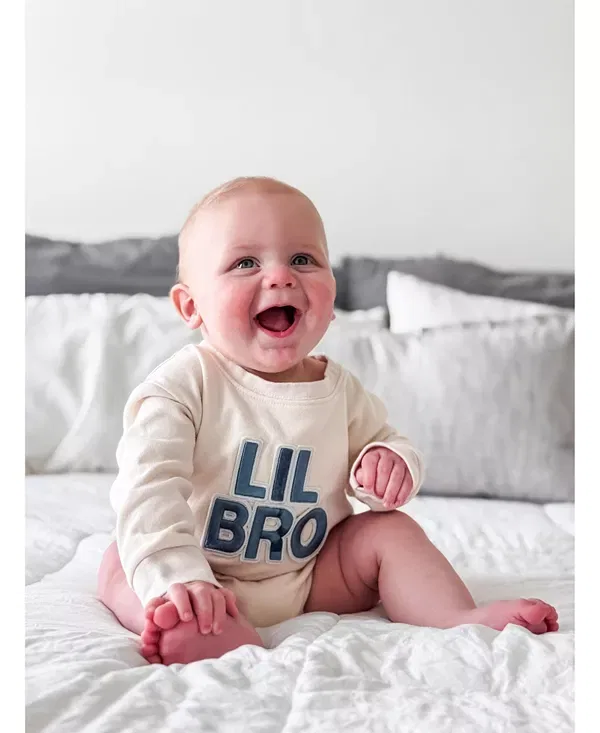Детский комбинезон с длинным рукавом Lil Bro Embroidered Patch Sweet Wink, Natural — фото 2