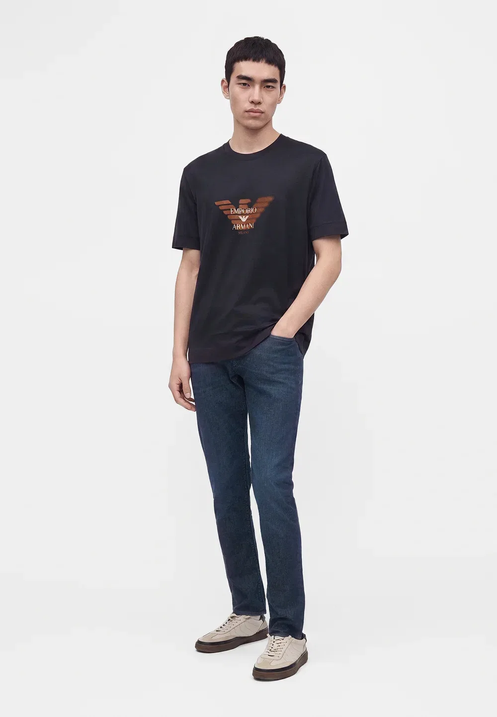 Брюки с карманами - джинсы зауженного кроя Emporio Armani, Medium Blue Denim — фото 2