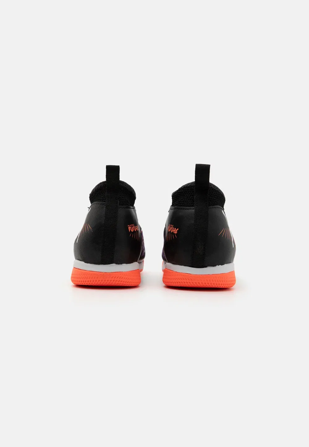 Футбольные бутсы Future 8 Match Jr унисекс для игры в помещении Puma, Black/White/Glowing Red — фото 3