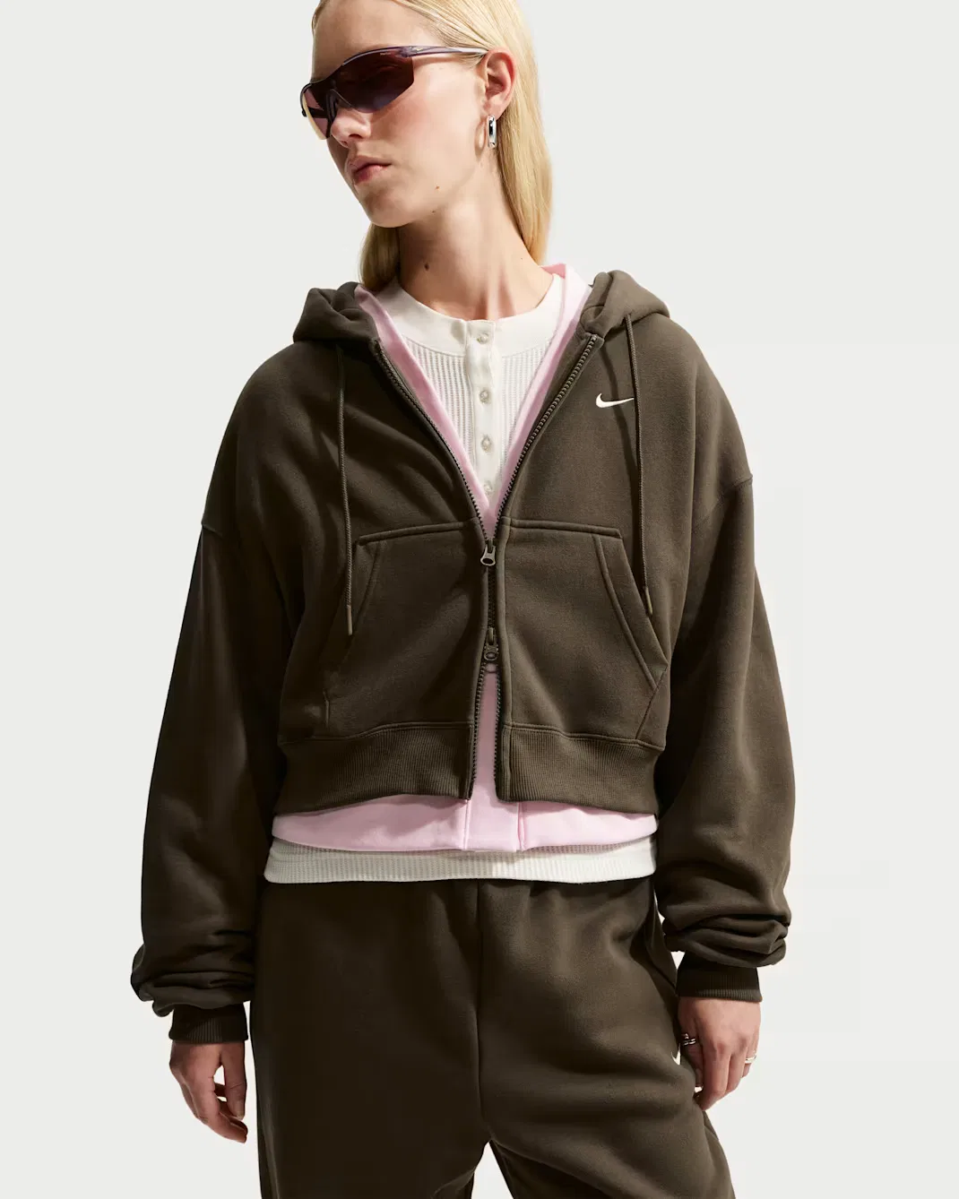 Женская укороченная толстовка оверсайз на молнии Nike Studio Fleece Medium Weight, Dark Hazel/Sail — фото 3