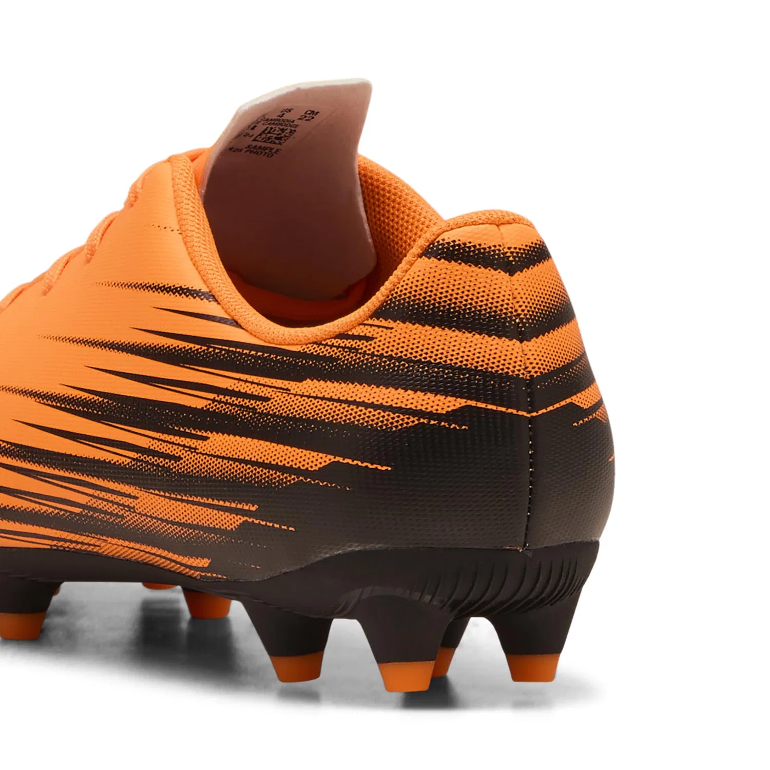 Детские бутсы для мальчиков с длинным рукавом Attacanto Firm, Artificial Ground Soccer Cleats PUMA, Heat Fire Black Ah25 — фото 4