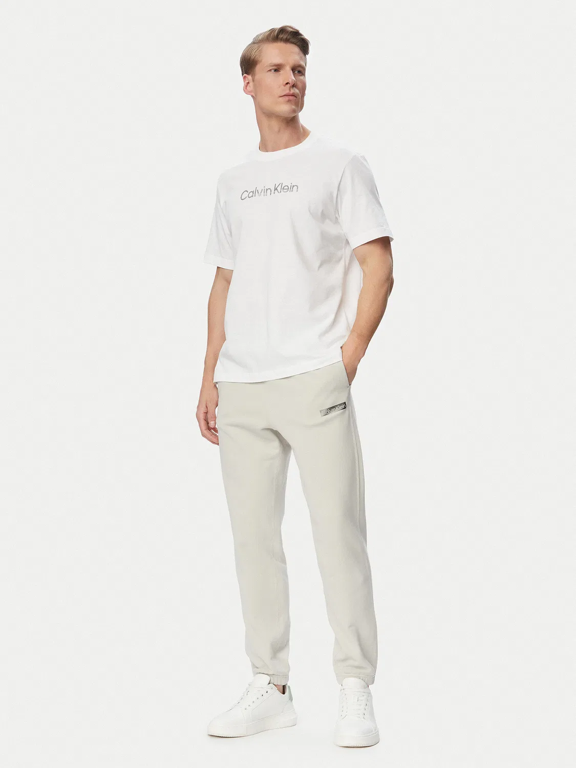 Мужские спортивные штаны стандартного кроя Calvin Klein, бежевый — фото 2