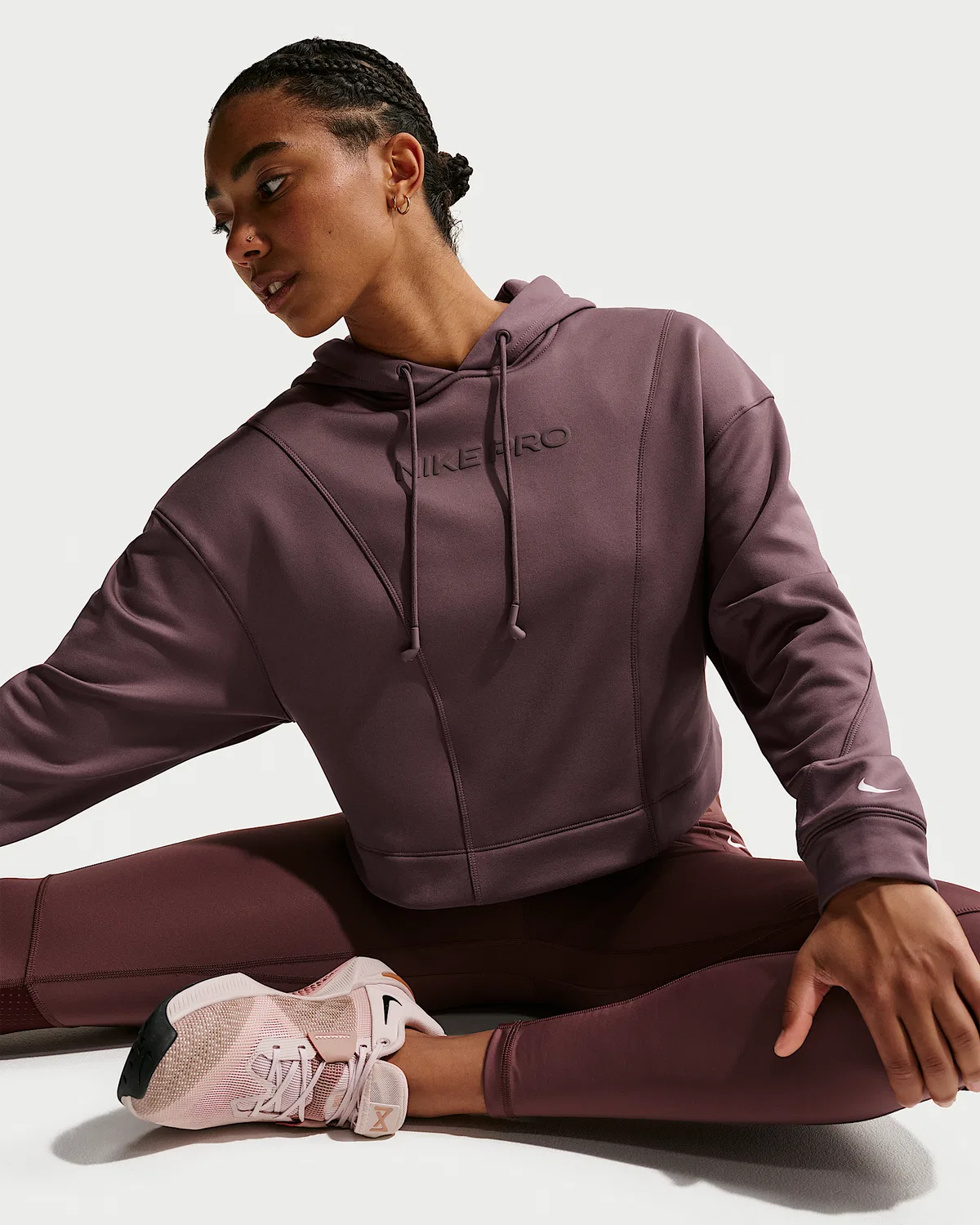 Женская худи Nike Pro Therma-FIT, Tattoo/White — фото 3