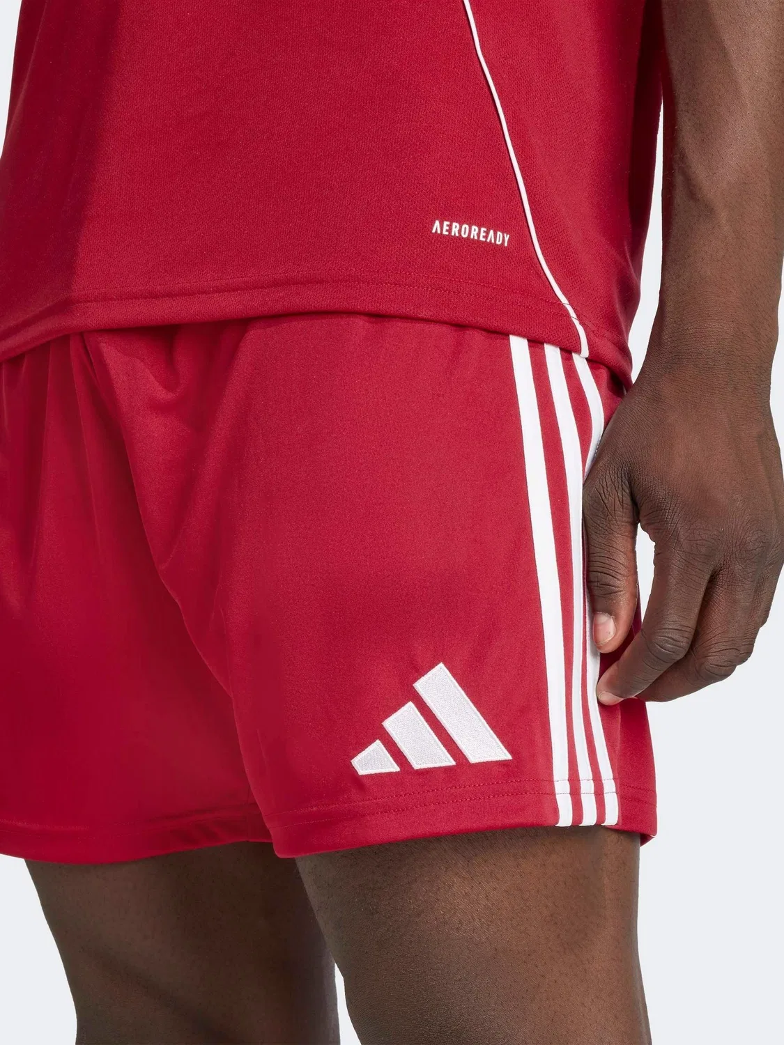 Шорты домашние Liverpool FC 25/26 adidas, красный — фото 4