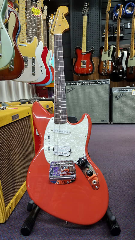 

Подпись Курта Кобейна Fender Jag-Stang Kurt Cobain Signature Jag-Stang