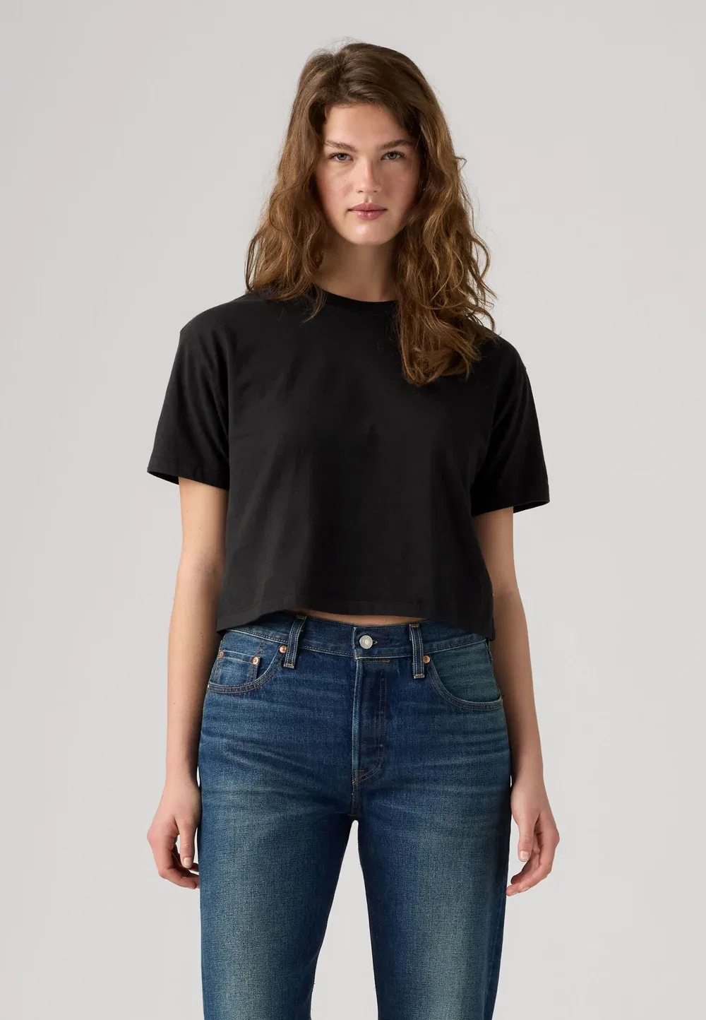 Укороченная футболка на каждый день - базовая футболка Levi'S, Anthracite Night