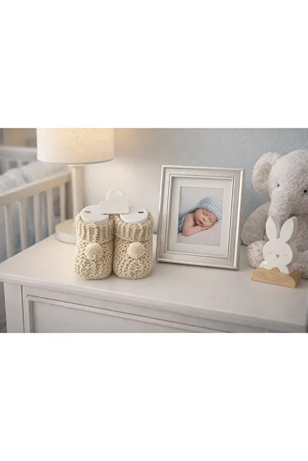 Детские пинетки трикотажные с помпонами Atlas Baby House, Beige