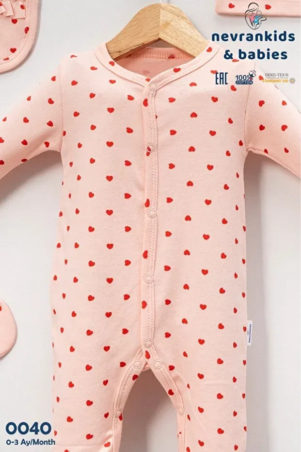 Детский комбинезон для девочек с принтом Heart 4-Piece Romper Set Nevrankids, Pink — фото 4