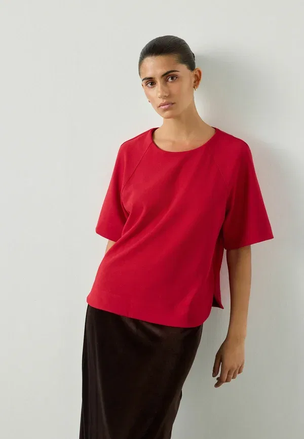 Футболка из полиэстера с эластаном basic t-shirt Next, Berry Red, красный